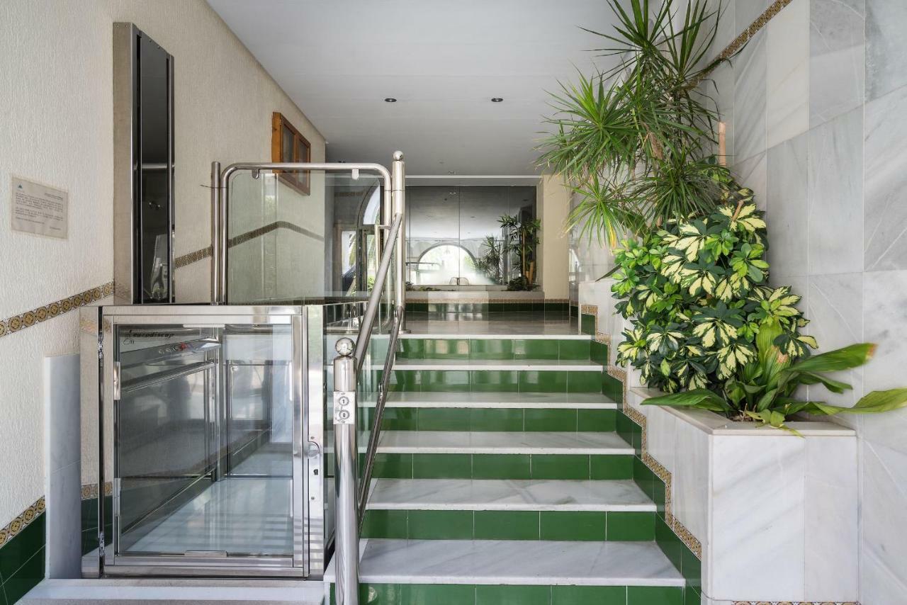 Arcos Beach Infostays - Free Parking Malaga Luaran gambar